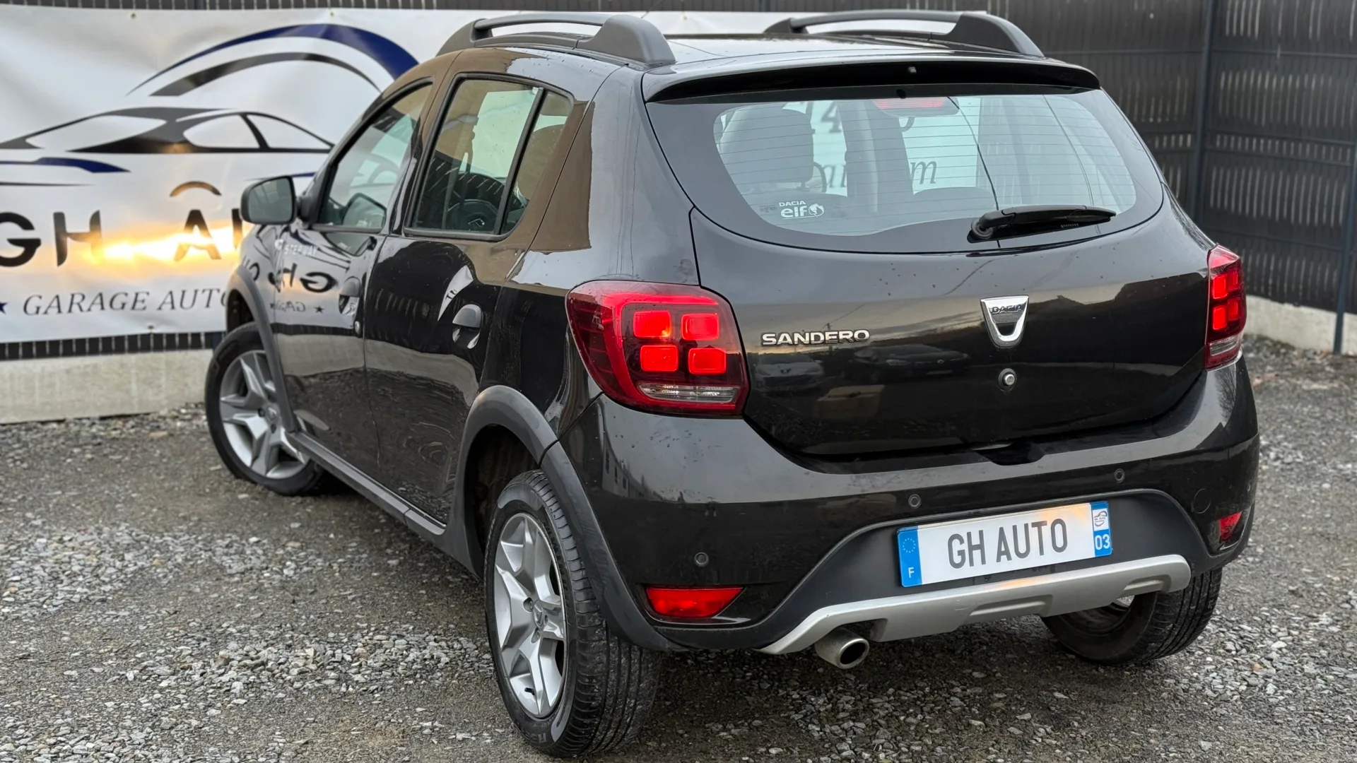Galerie-image-Dacia Sandero 1.5 dCi 90 ch Stepway