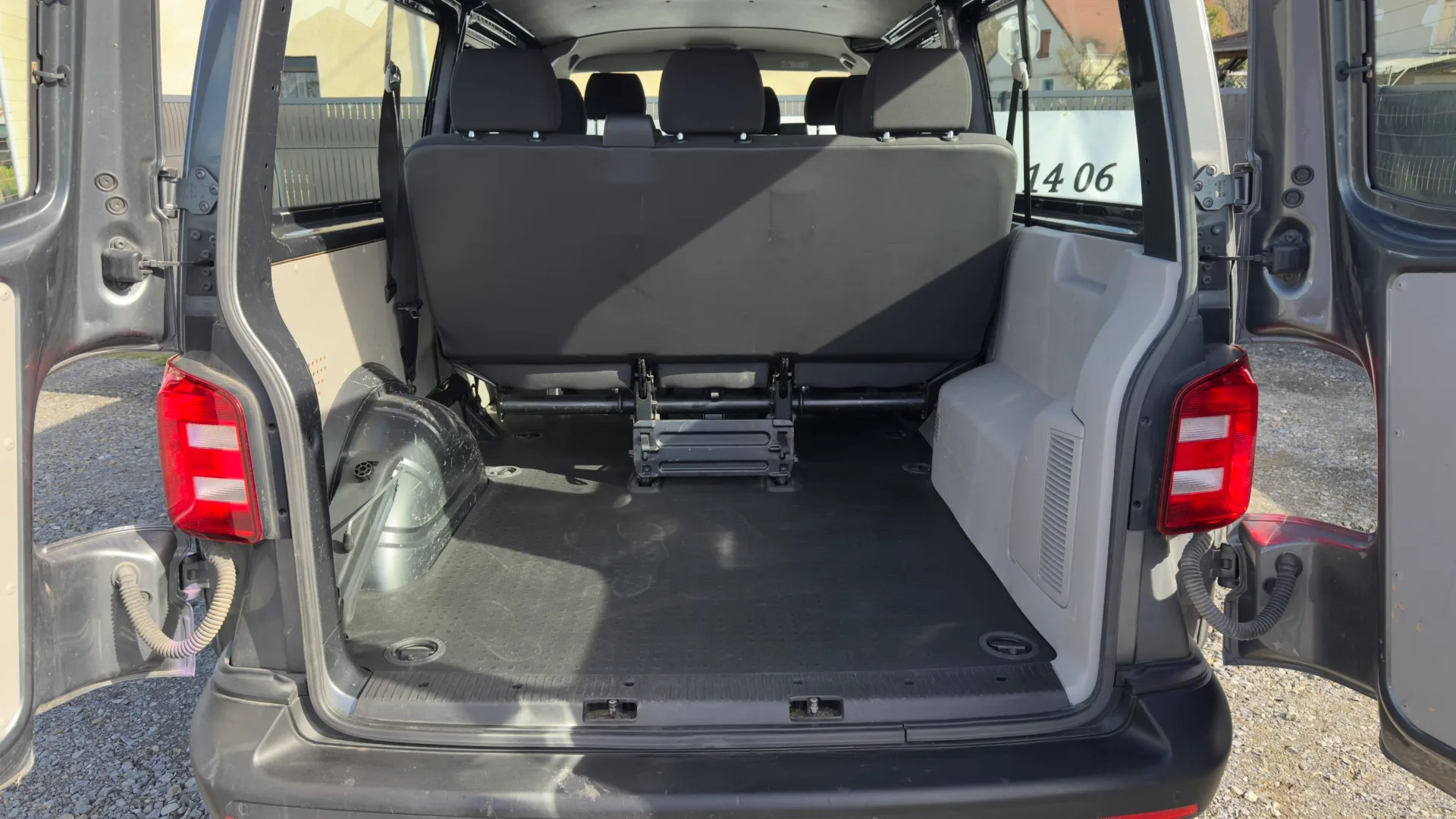 Galerie-image-Volkswagen Multivan 2.0 TDI 150 ch Motion monospace
