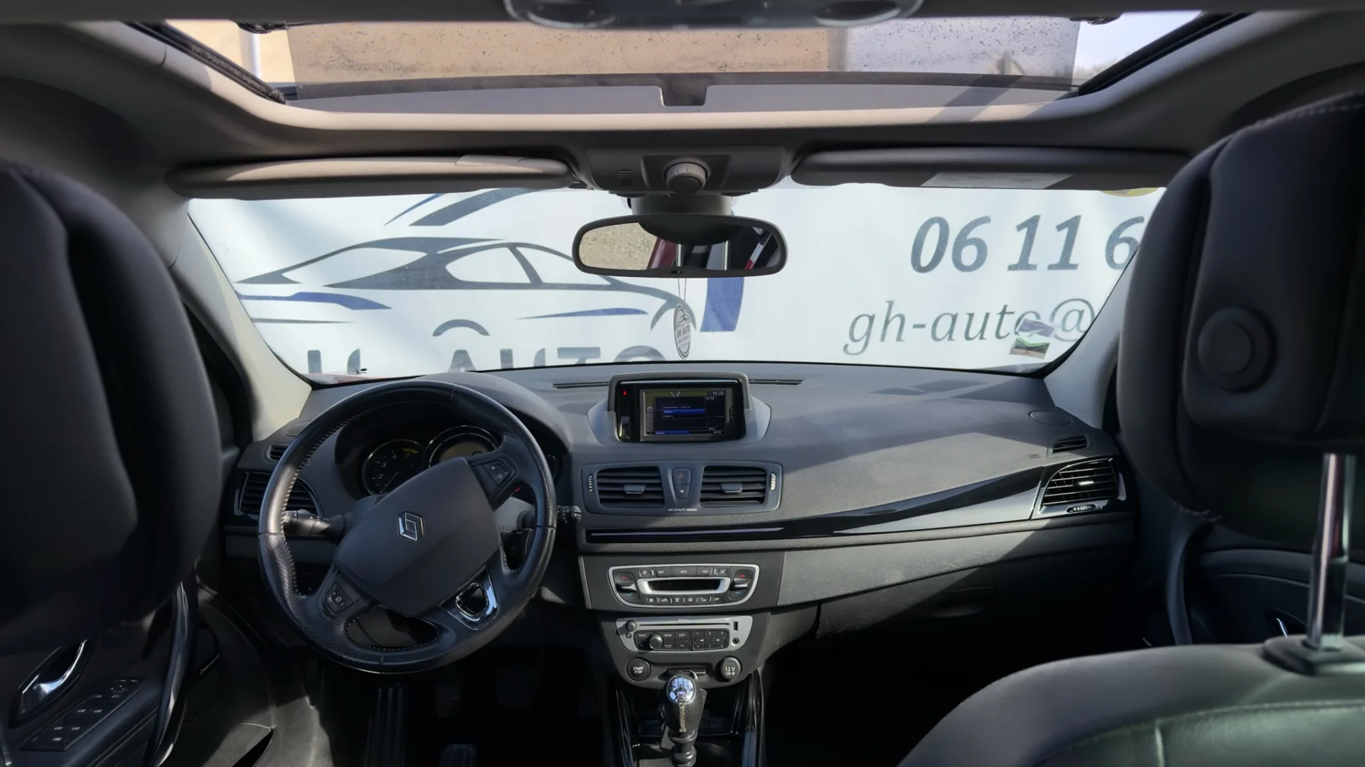 Galerie-image-Renault Megane III Berline dCi 130 FAP Energy eco Bose