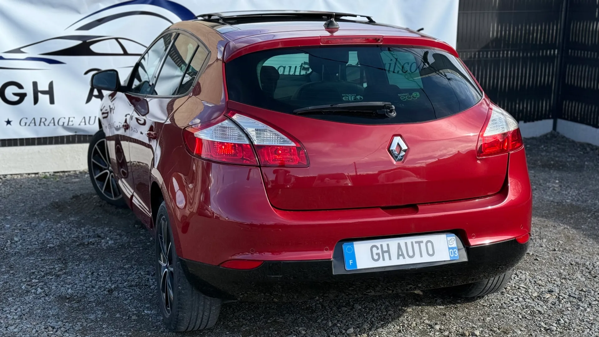 Galerie-image-Renault Megane III Berline dCi 130 FAP Energy eco Bose