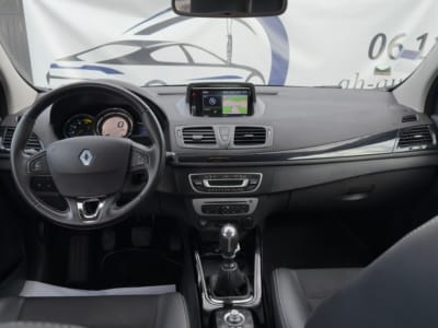 Miniature-image-Renault MEGANE III 1.5 DCI 110CH ENERGY BOSE ECO